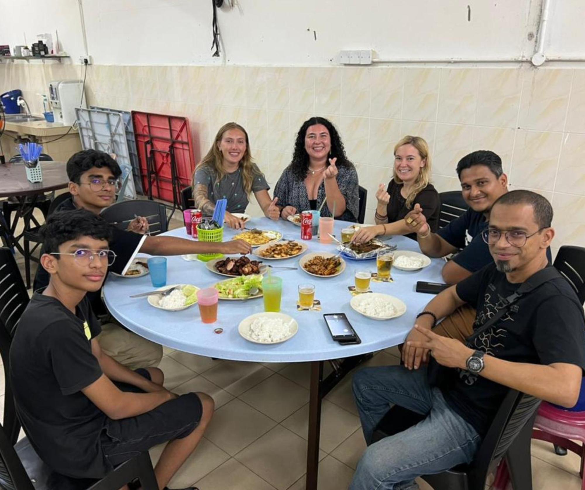Kampong Pasir Bogak Shoplot Hostel Pangkor מראה חיצוני תמונה