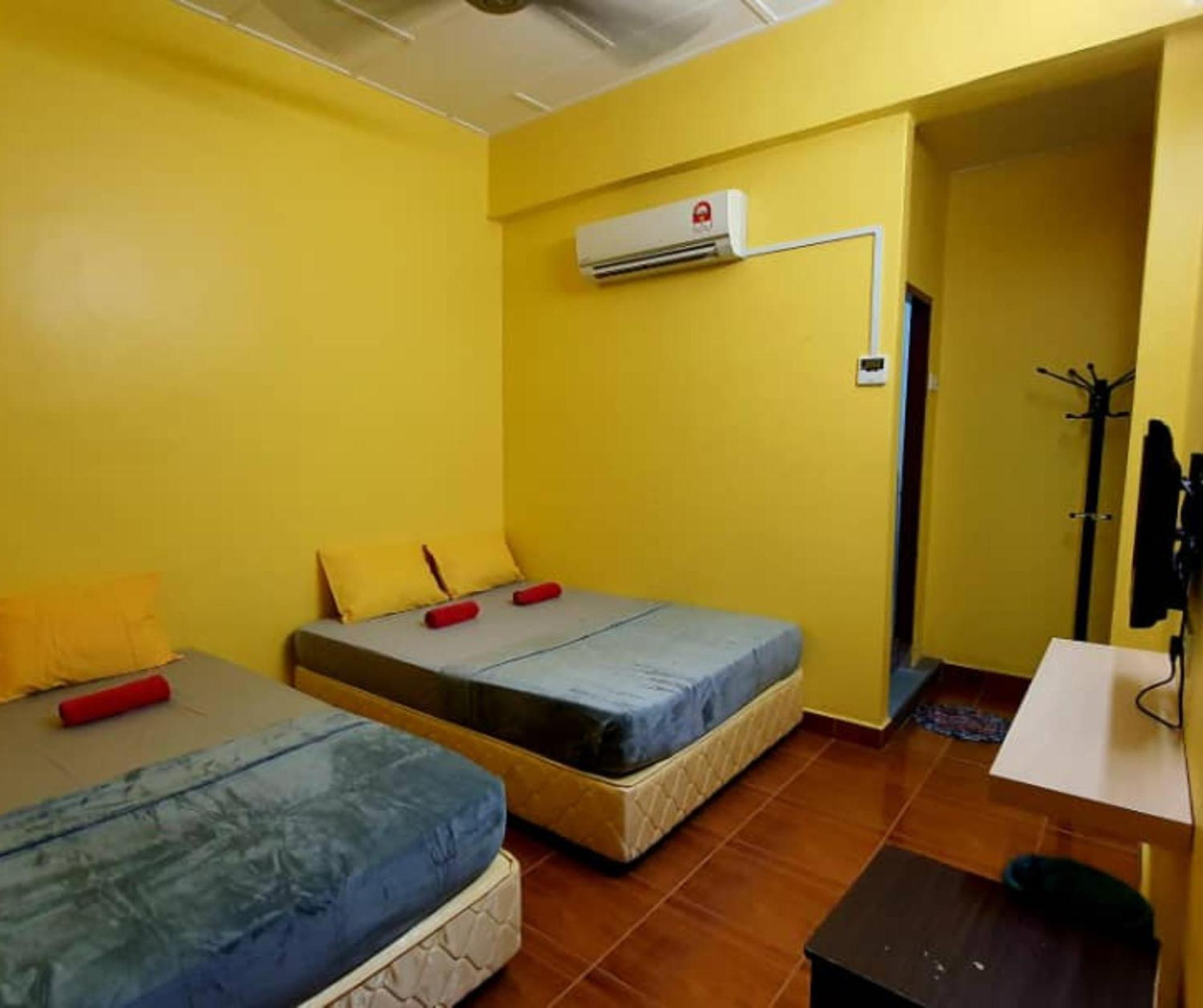 Kampong Pasir Bogak Shoplot Hostel Pangkor מראה חיצוני תמונה